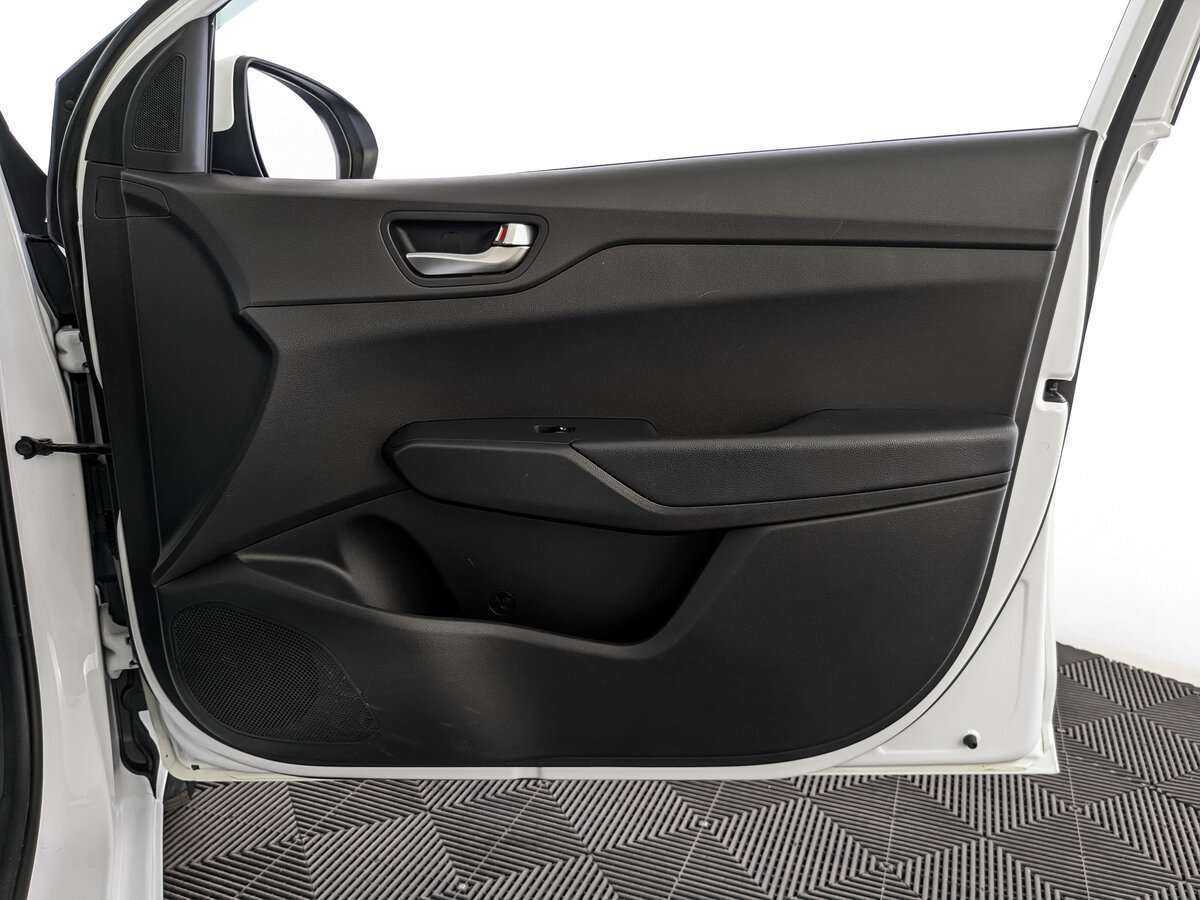 Б/У Хендай Солярис 2020 года. Фото: #24