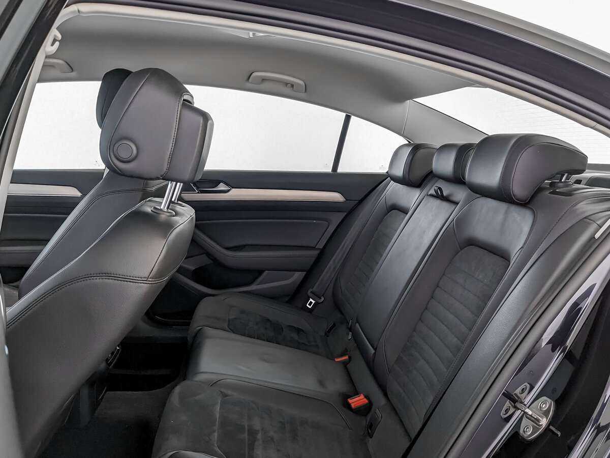 Б/У Фольксваген Пассат 2017 года. Фото: #11