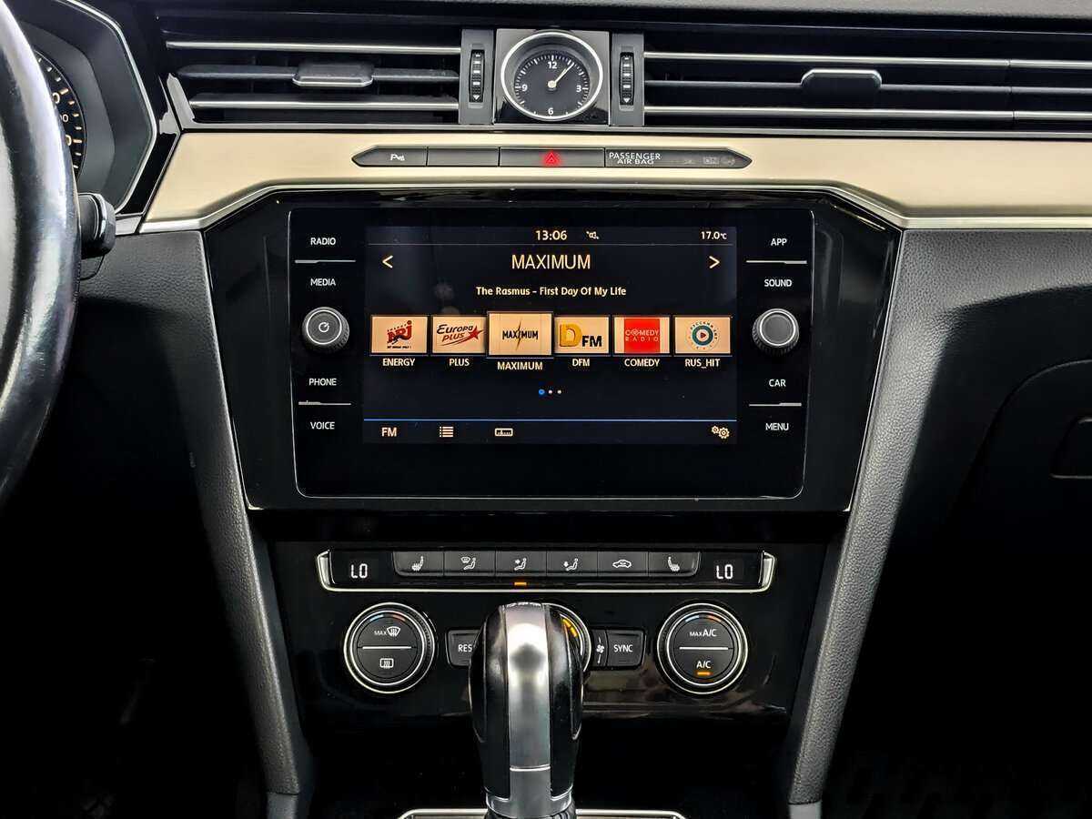 Б/У Фольксваген Пассат 2017 года. Фото: #14