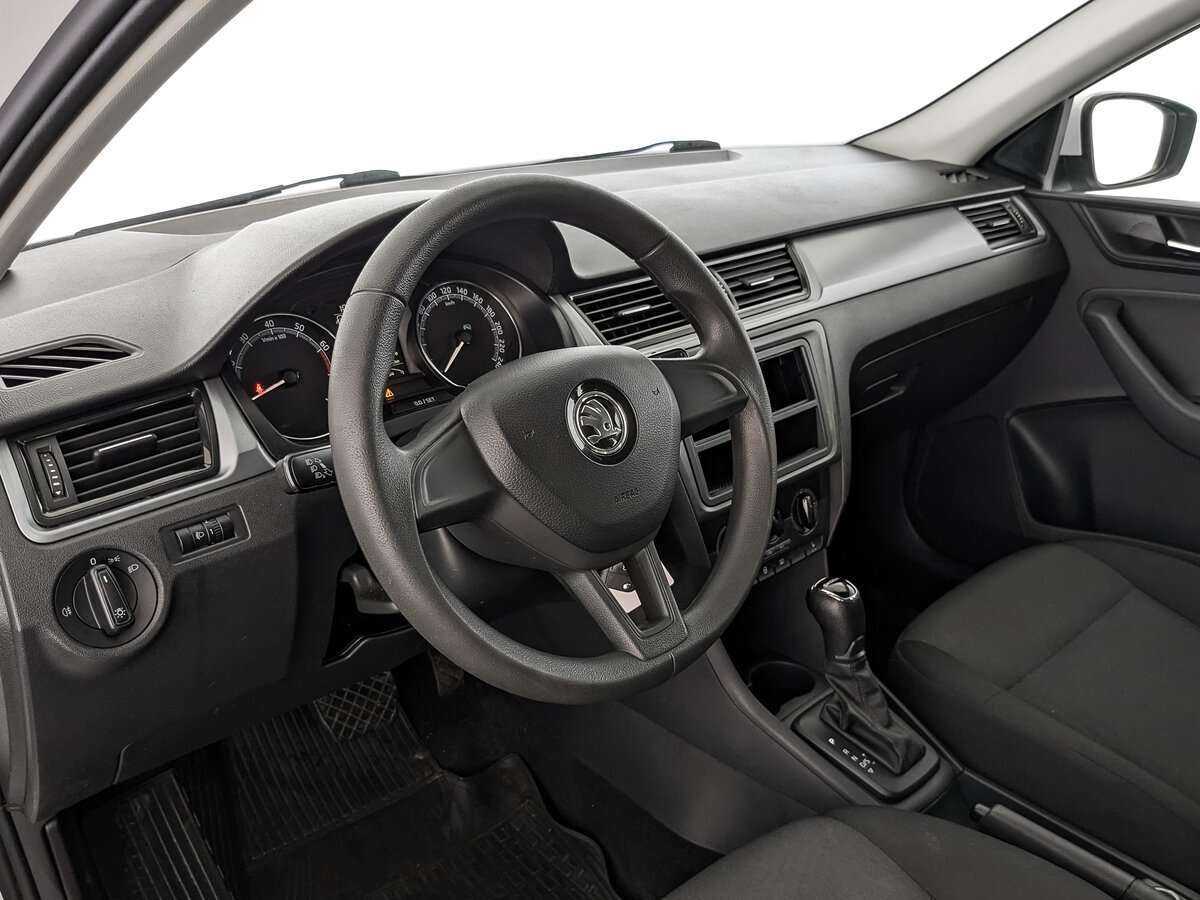 Б/У Шкода Рапид 2018 года. Фото: #10