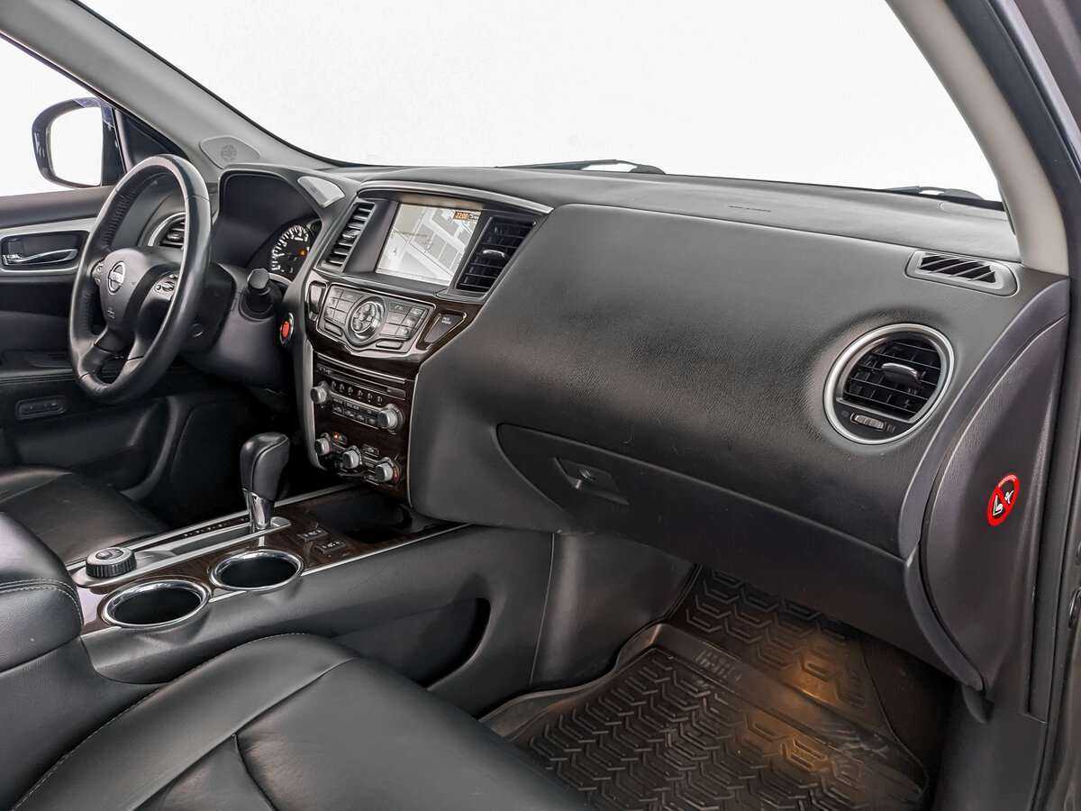 Б/У Ниссан Патфайндер 2016 года. Фото: #8