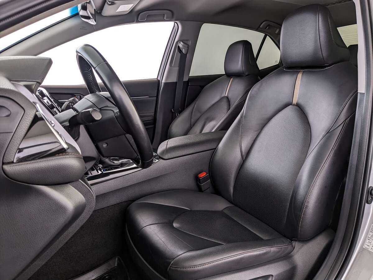 Б/У Тойота Камри 2020 года. Фото: #19