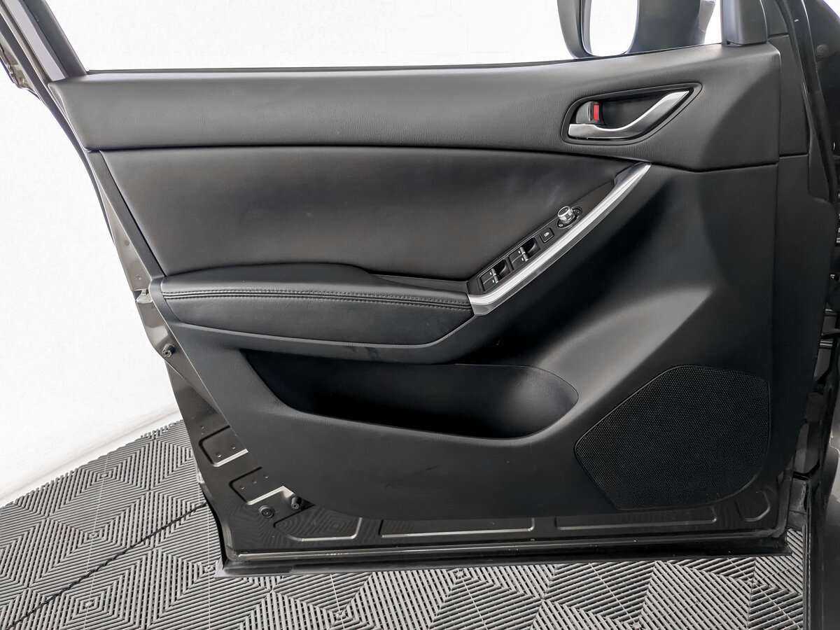 Б/У Мазда Ц-Икс-5 2016 года. Фото: #16