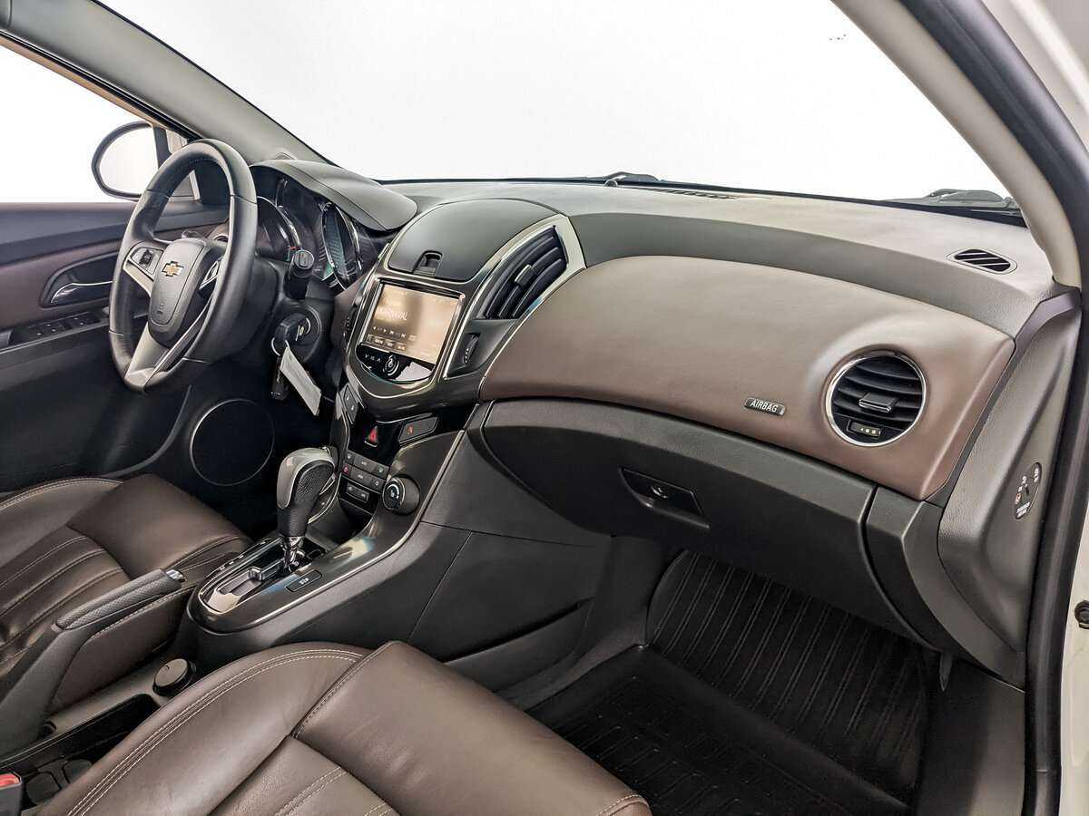 Б/У Шевроле Круз 2014 года. Фото: #8