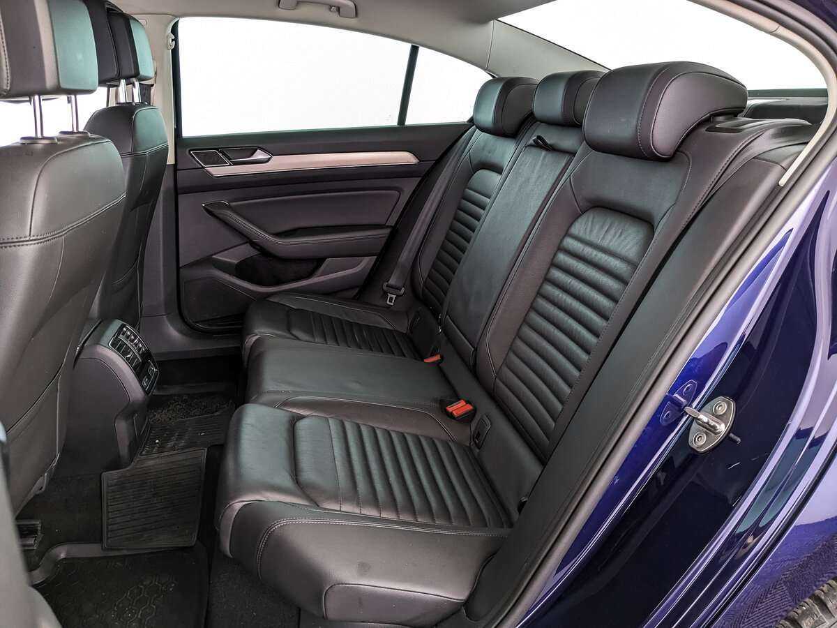 Volkswagen Passat 2019 года с пробегом. Фото: #13