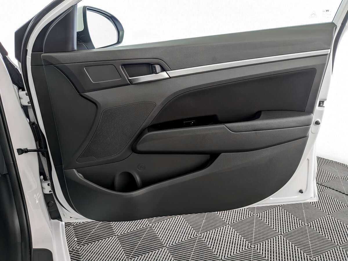 Б/У Хендай Елантра 2020 года. Фото: #18