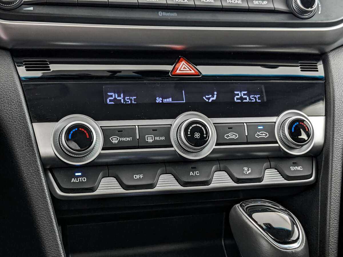 Б/У Хендай Елантра 2020 года. Фото: #20