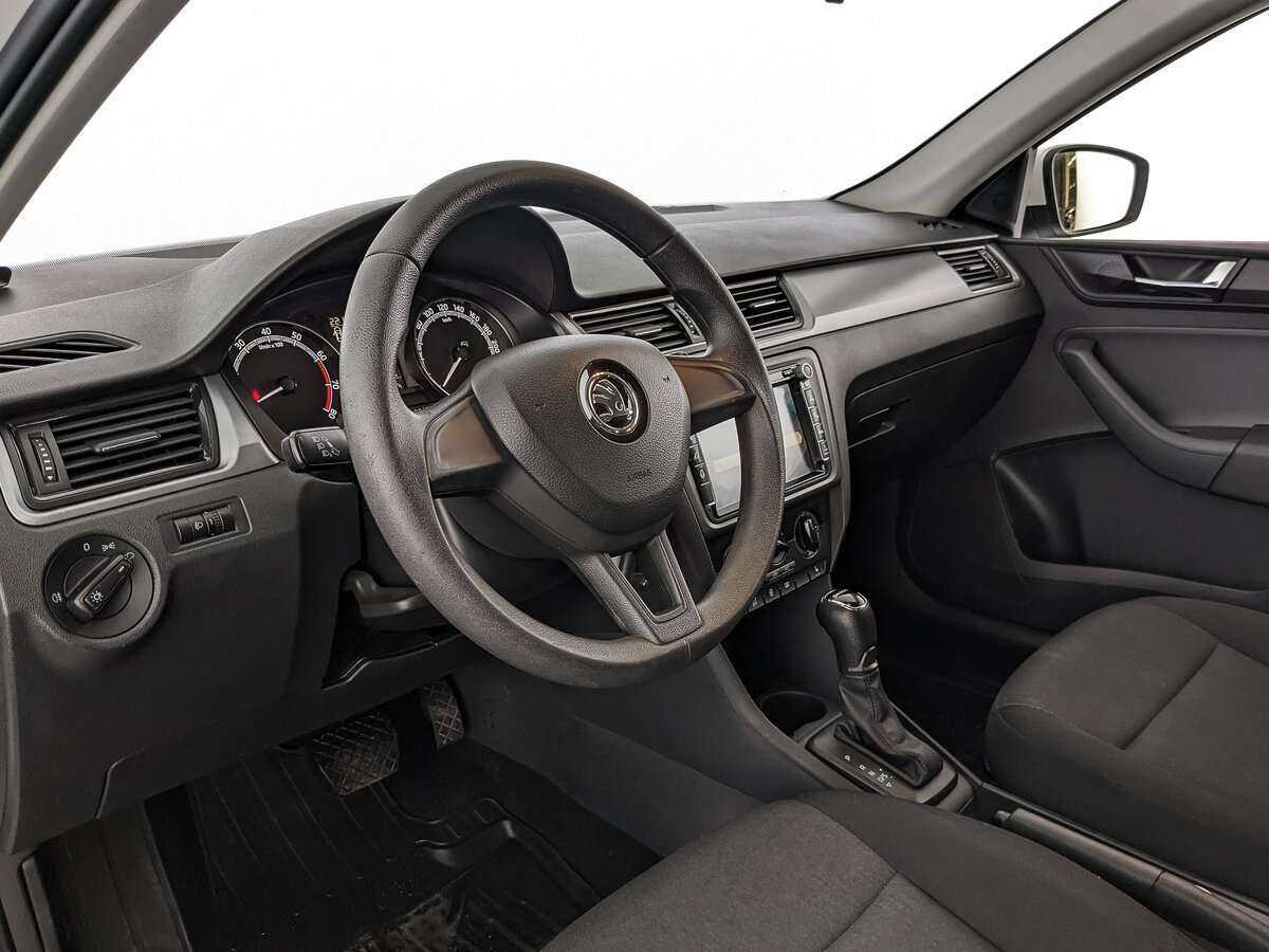 Б/У Шкода Рапид 2018 года. Фото: #10