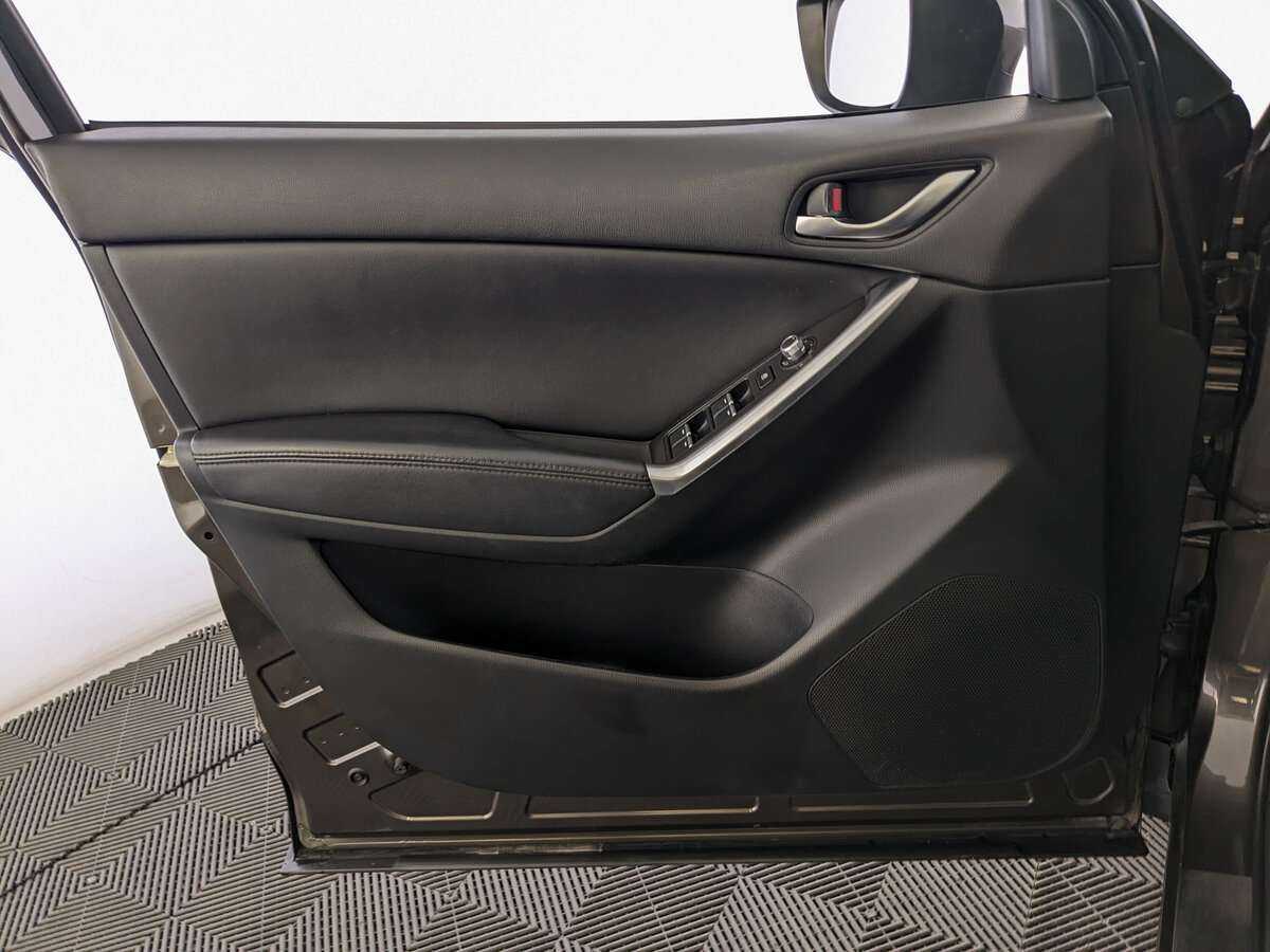 Б/У Мазда Ц-Икс-5 2015 года. Фото: #14