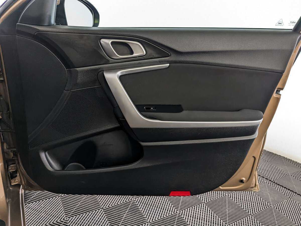 Б/У Киа Сид 2021 года. Фото: #20