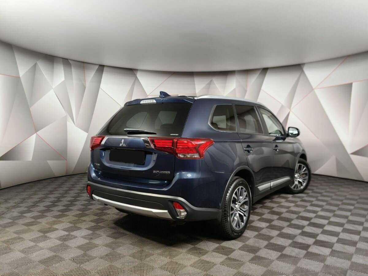 Mitsubishi Outlander 2018 года с пробегом. Фото: #1