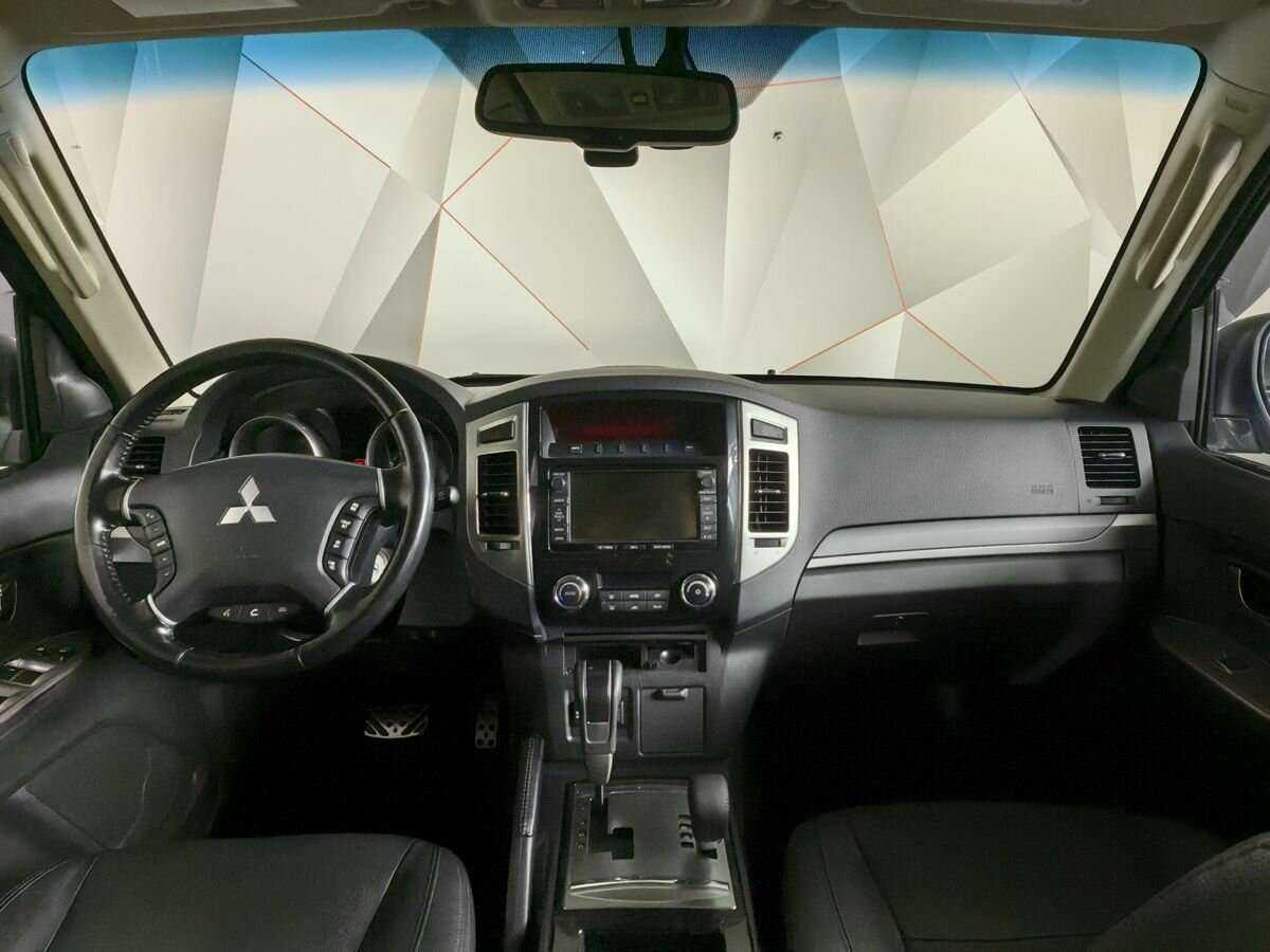 Mitsubishi Pajero 2015 года с пробегом. Фото: #9
