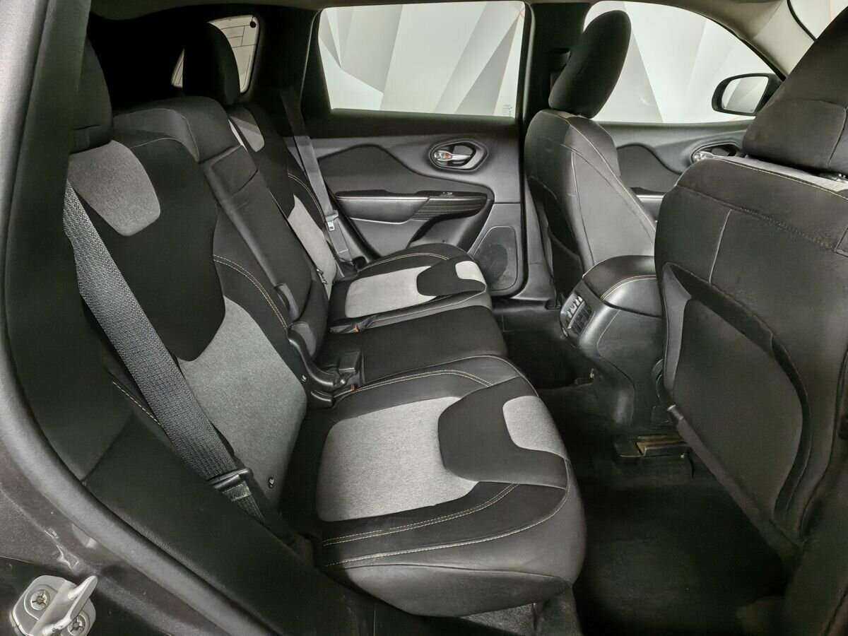 Jeep Cherokee 2014 года с пробегом. Фото: #11