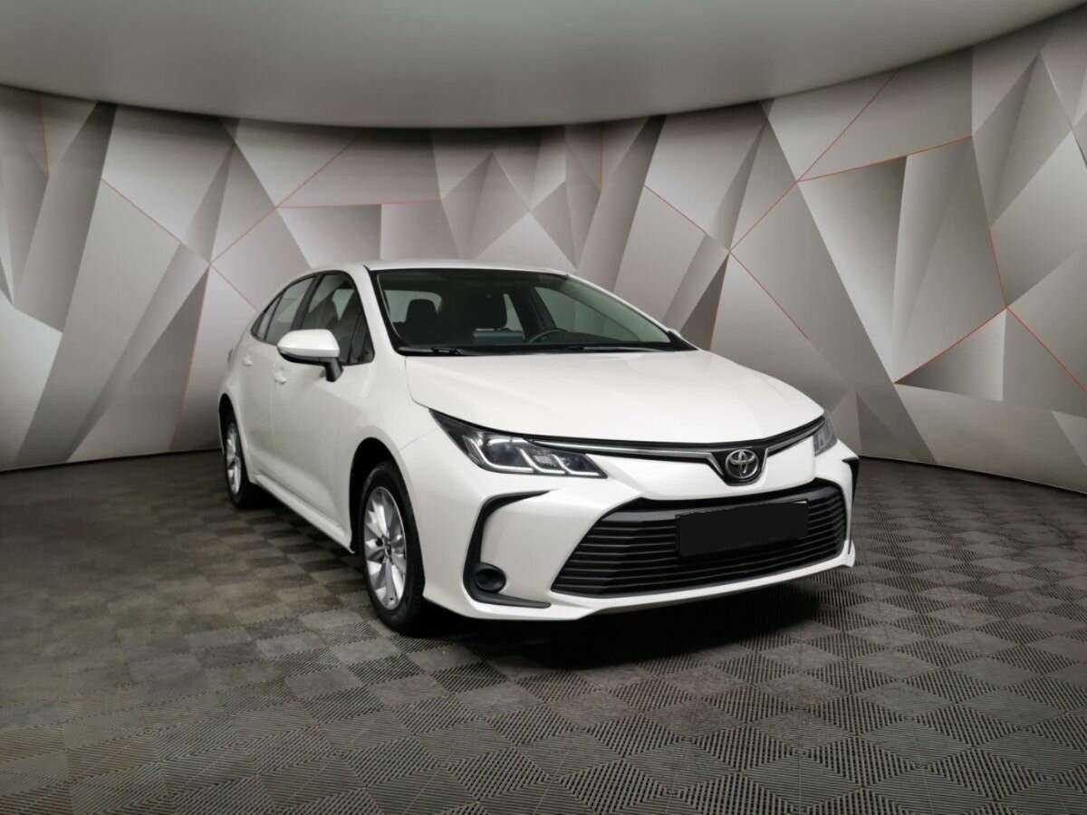 Toyota Corolla 2019 года с пробегом. Фото: #2