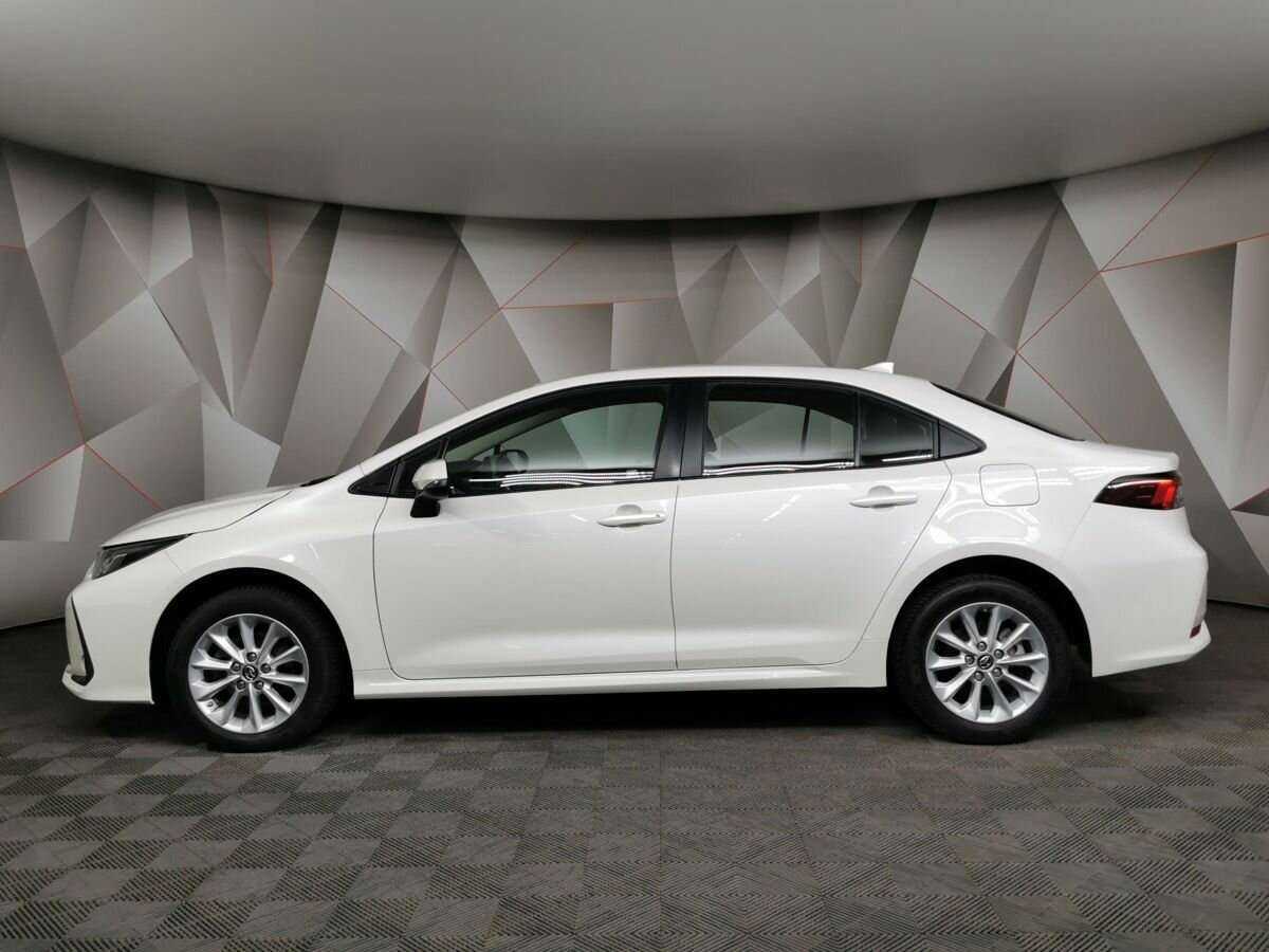 Toyota Corolla 2019 года с пробегом. Фото: #4