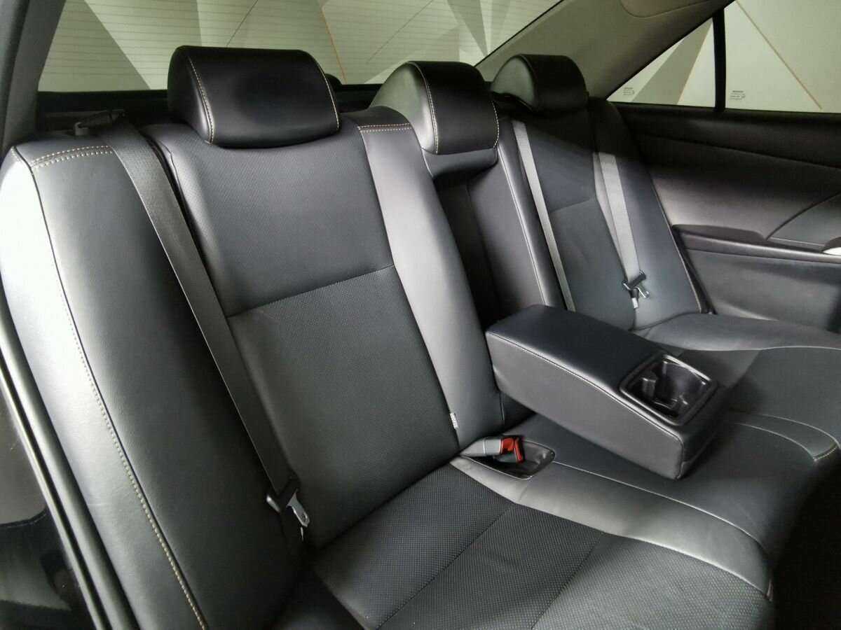 Toyota Camry 2017 года с пробегом. Фото: #12