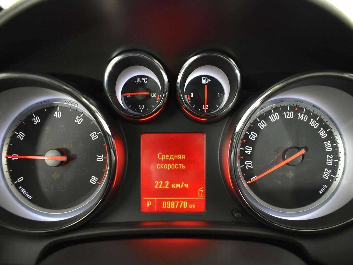 Opel Astra 2013 года с пробегом. Фото: #10