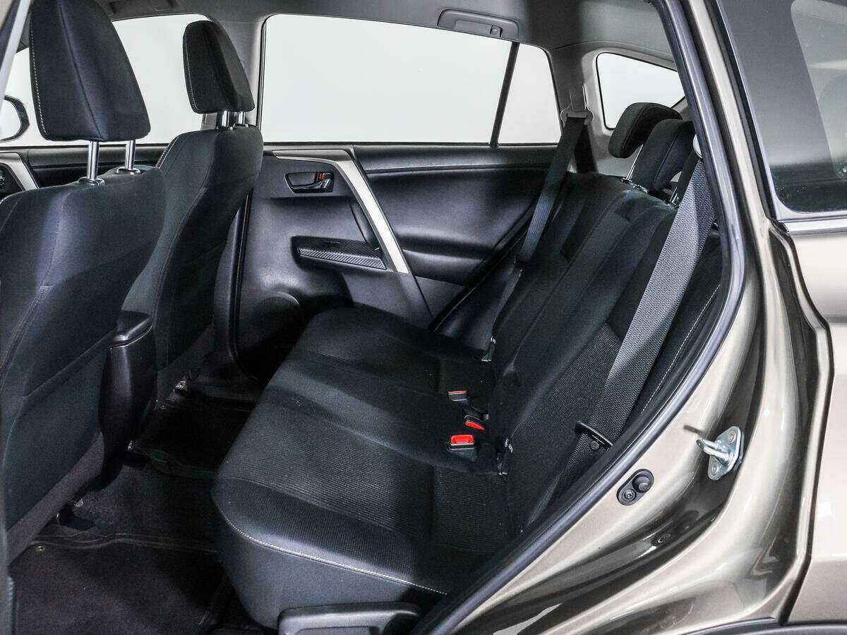 Toyota RAV4 2013 года с пробегом. Фото: #9