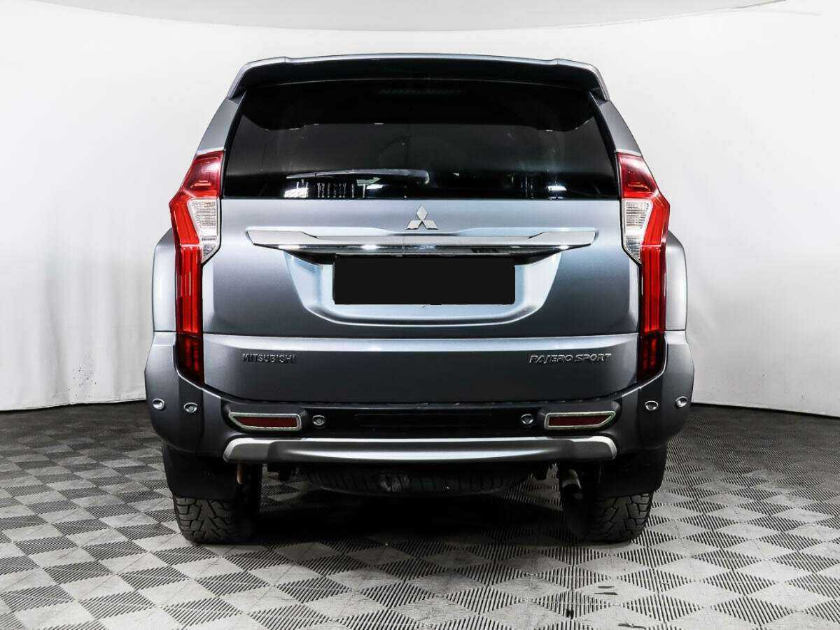 Mitsubishi Pajero Sport 2016 года с пробегом. Фото: #4