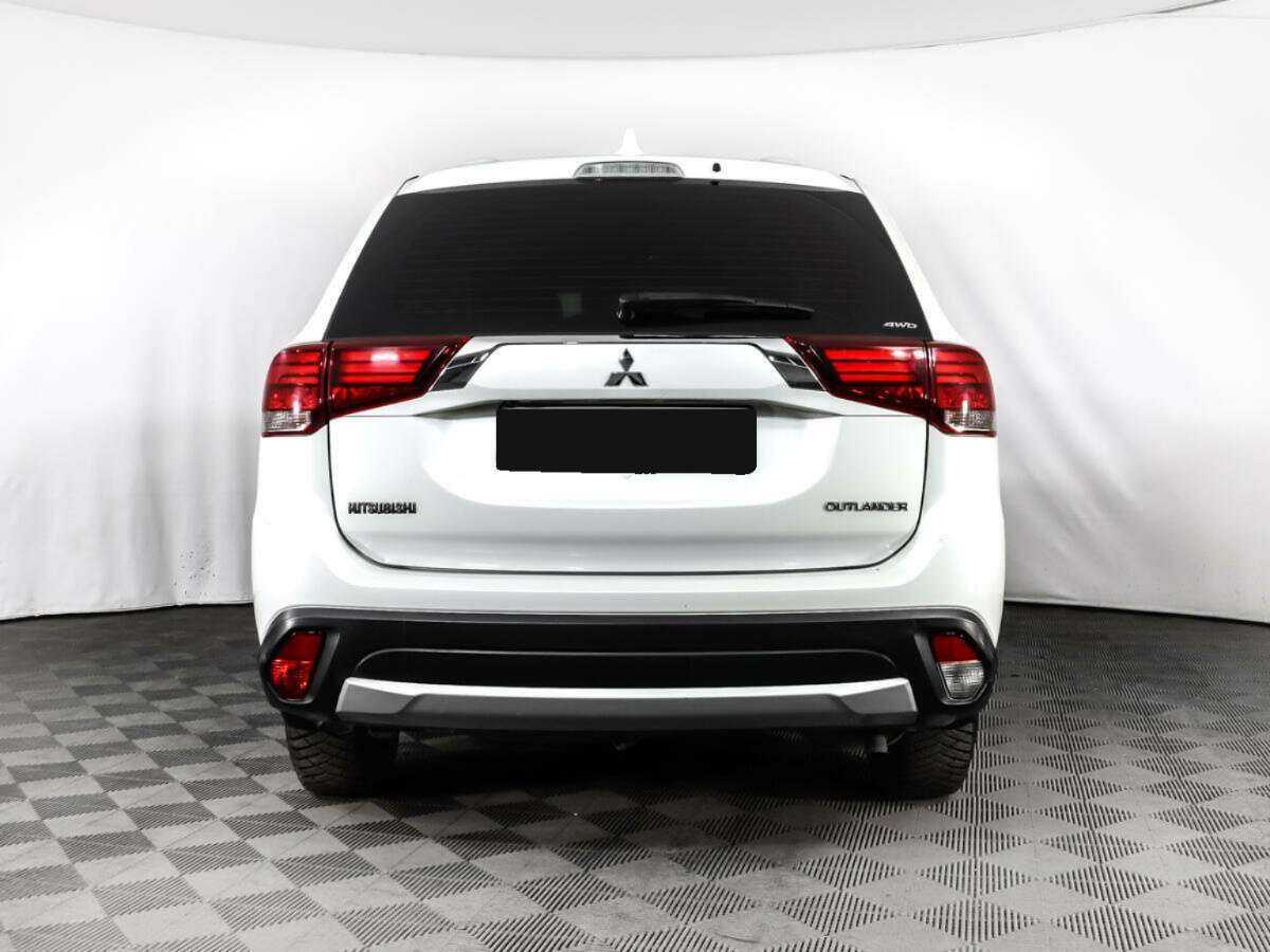 Mitsubishi Outlander 2018 года с пробегом. Фото: #5