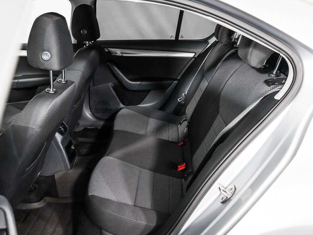 Б/У Шкода Октавия 2015 года. Фото: #9