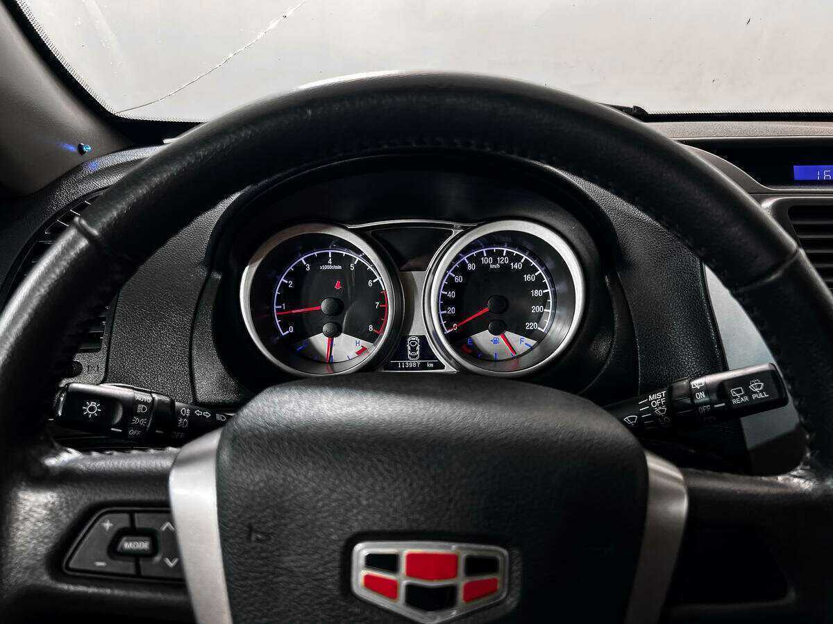 Geely Emgrand X7 2015 года с пробегом. Фото: #15