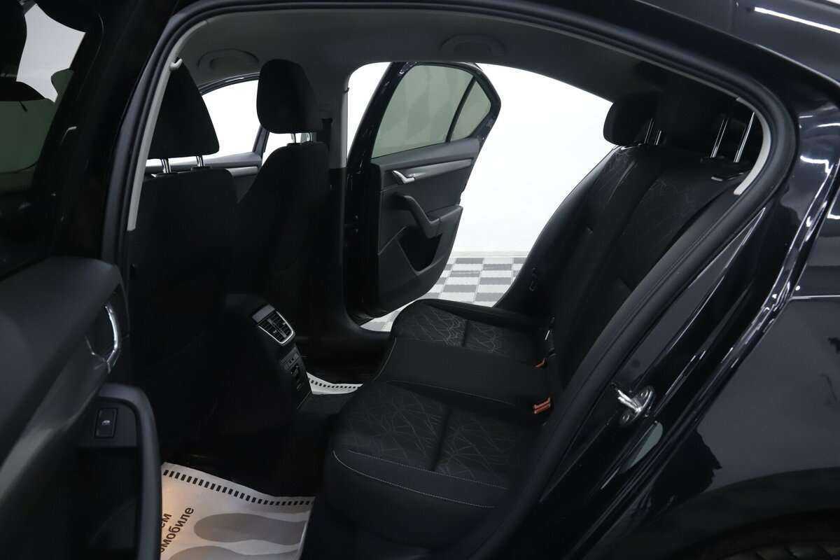 Б/У Шкода Октавия 2019 года. Фото: #17