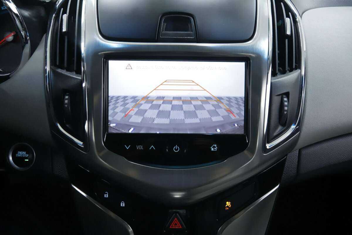 Б/У Шевроле Круз 2015 года. Фото: #12