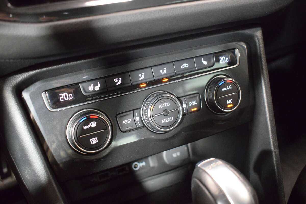 Б/У Фольксваген Тигуан 2018 года. Фото: #20