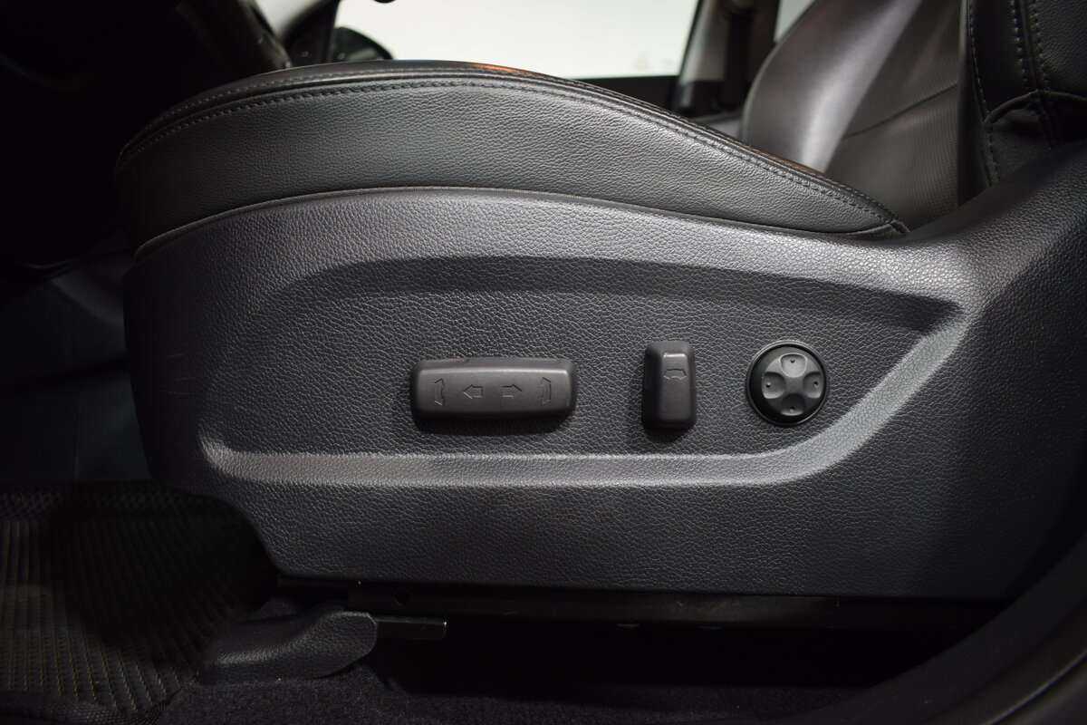 Б/У Хендай Санта Фе 2016 года. Фото: #17