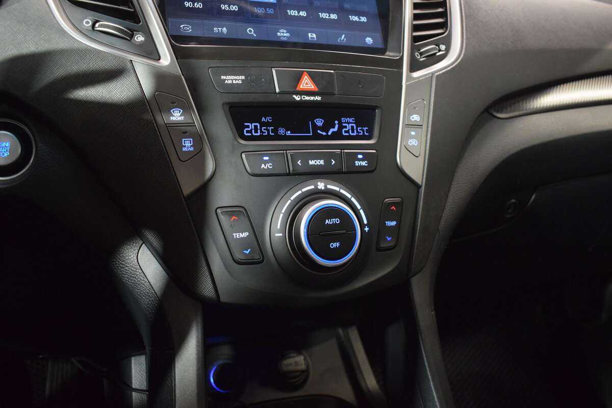 Б/У Хендай Санта Фе 2016 года. Фото: #23