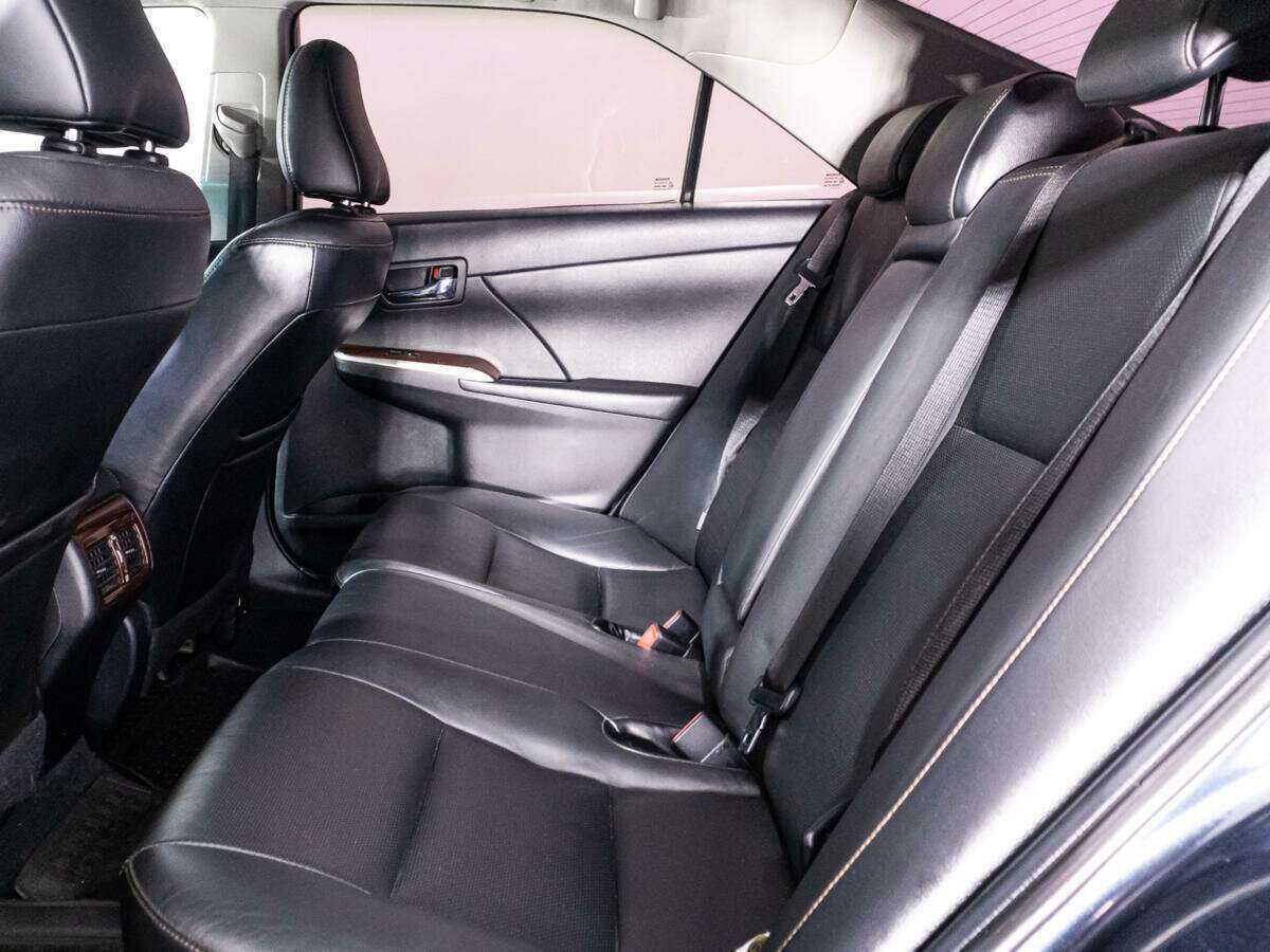 Б/У Тойота Камри 2013 года. Фото: #9