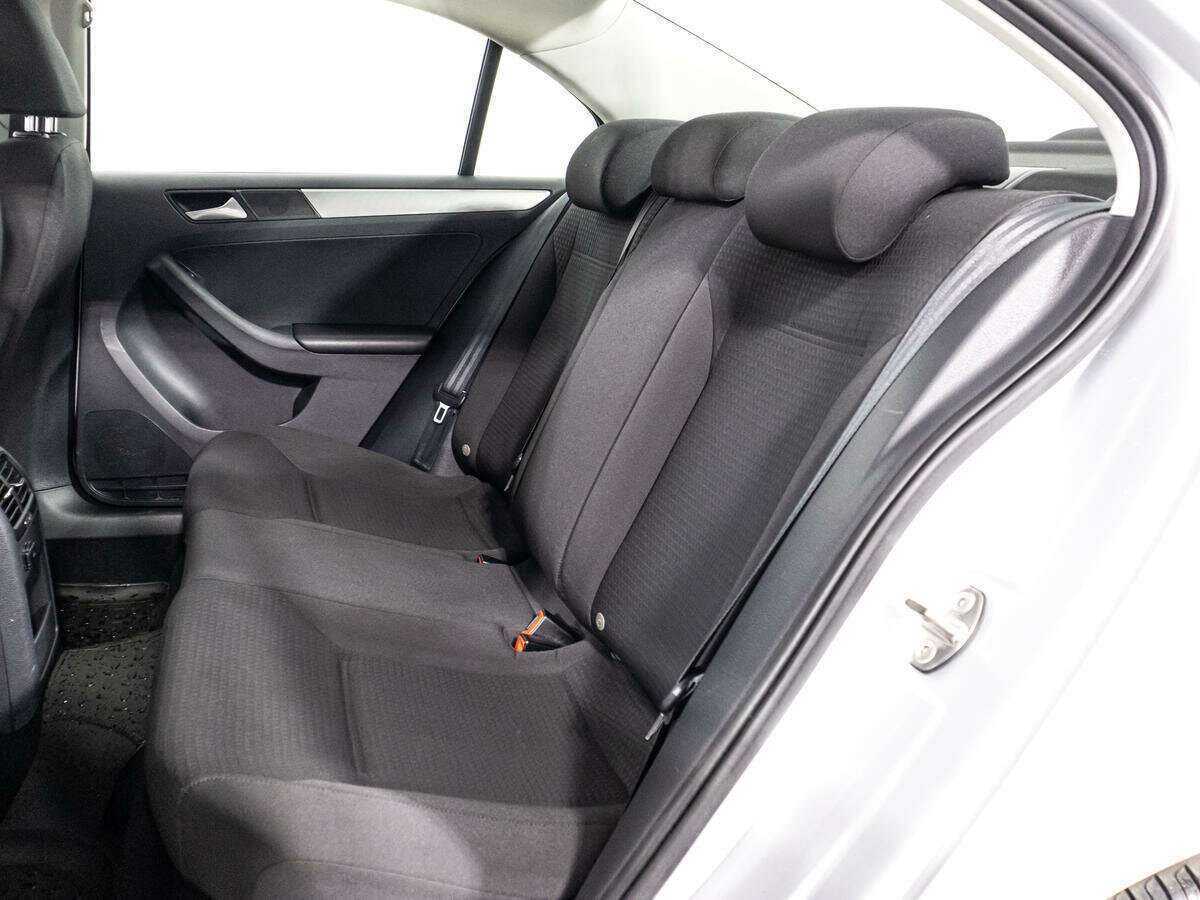 Б/У Фольксваген Джетта 2015 года. Фото: #9