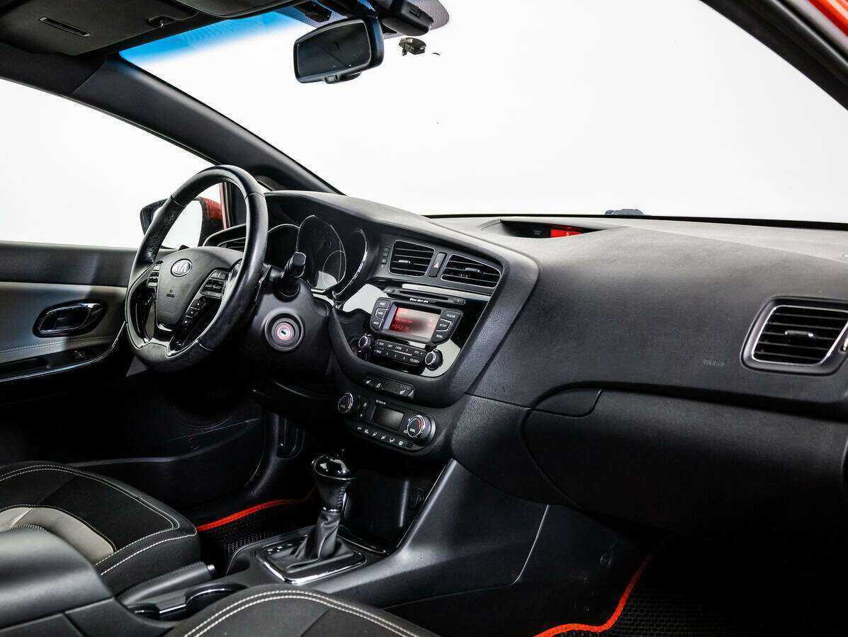 Б/У Киа Сид 2014 года. Фото: #8