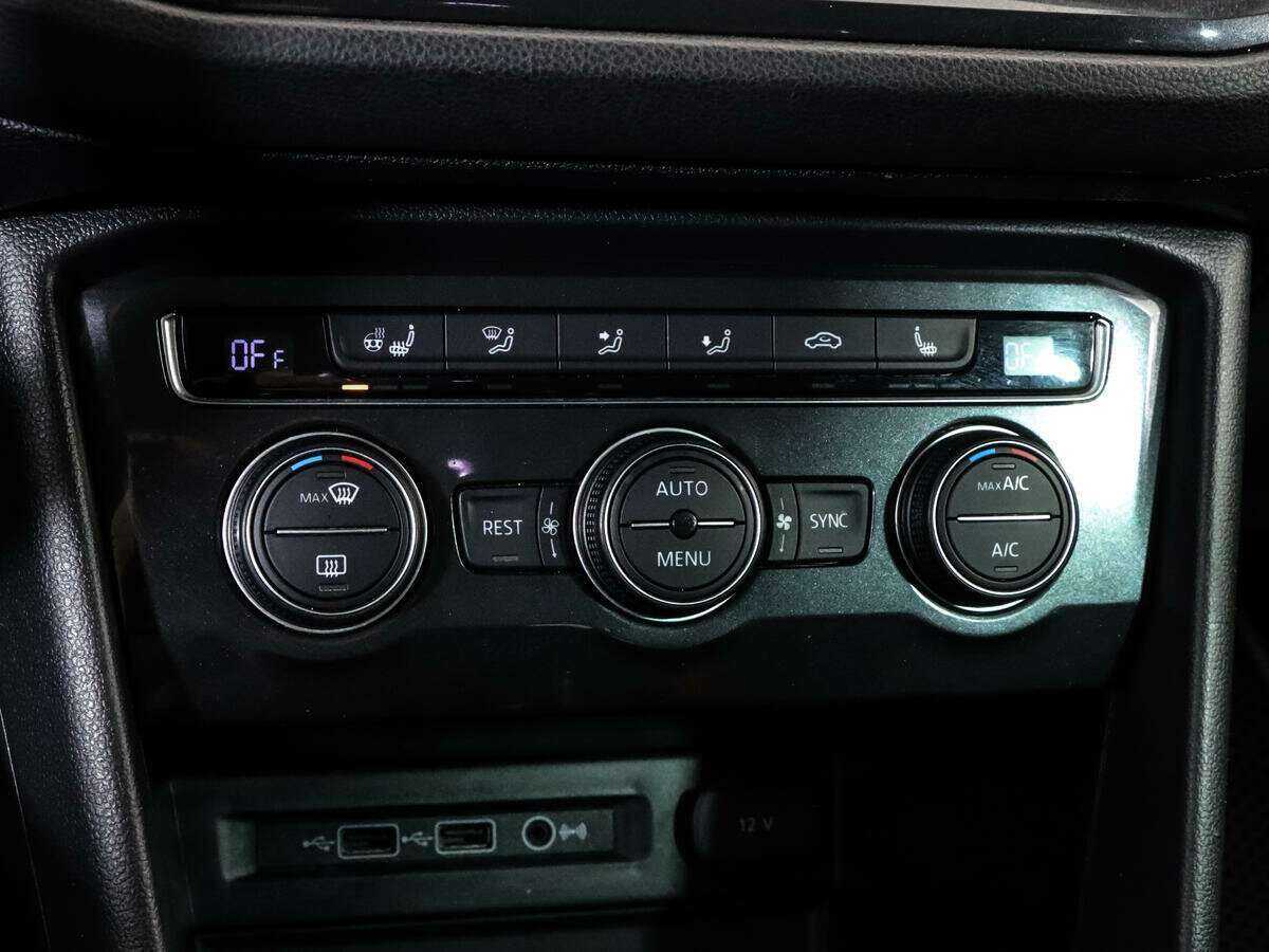 Б/У Фольксваген Тигуан 2018 года. Фото: #13