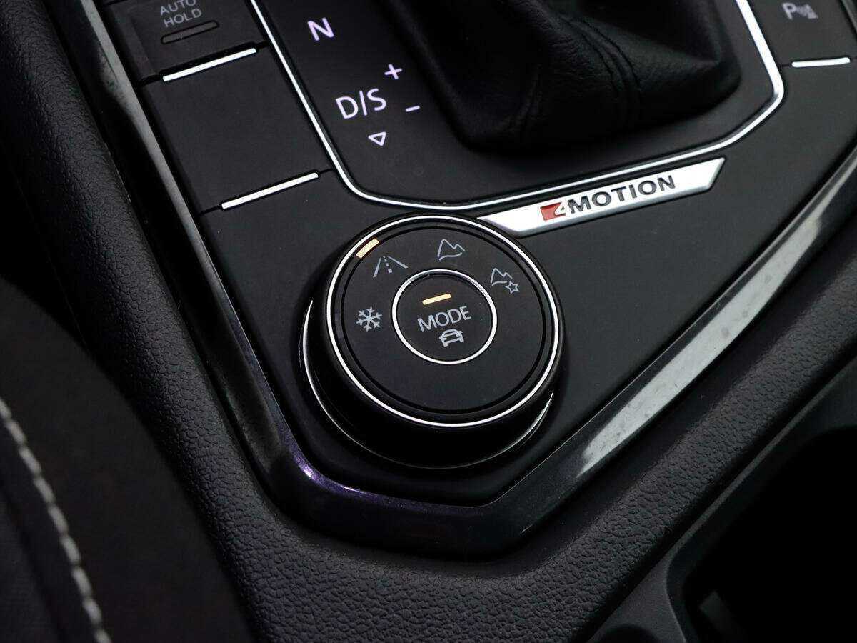 Б/У Фольксваген Тигуан 2018 года. Фото: #15