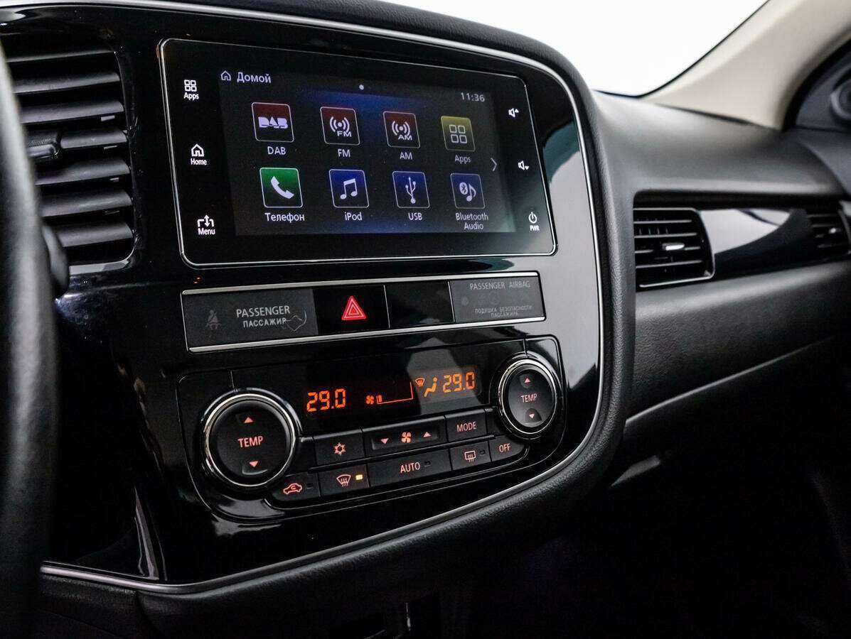 Б/У Митсубиши Оутлэндер 2018 года. Фото: #11