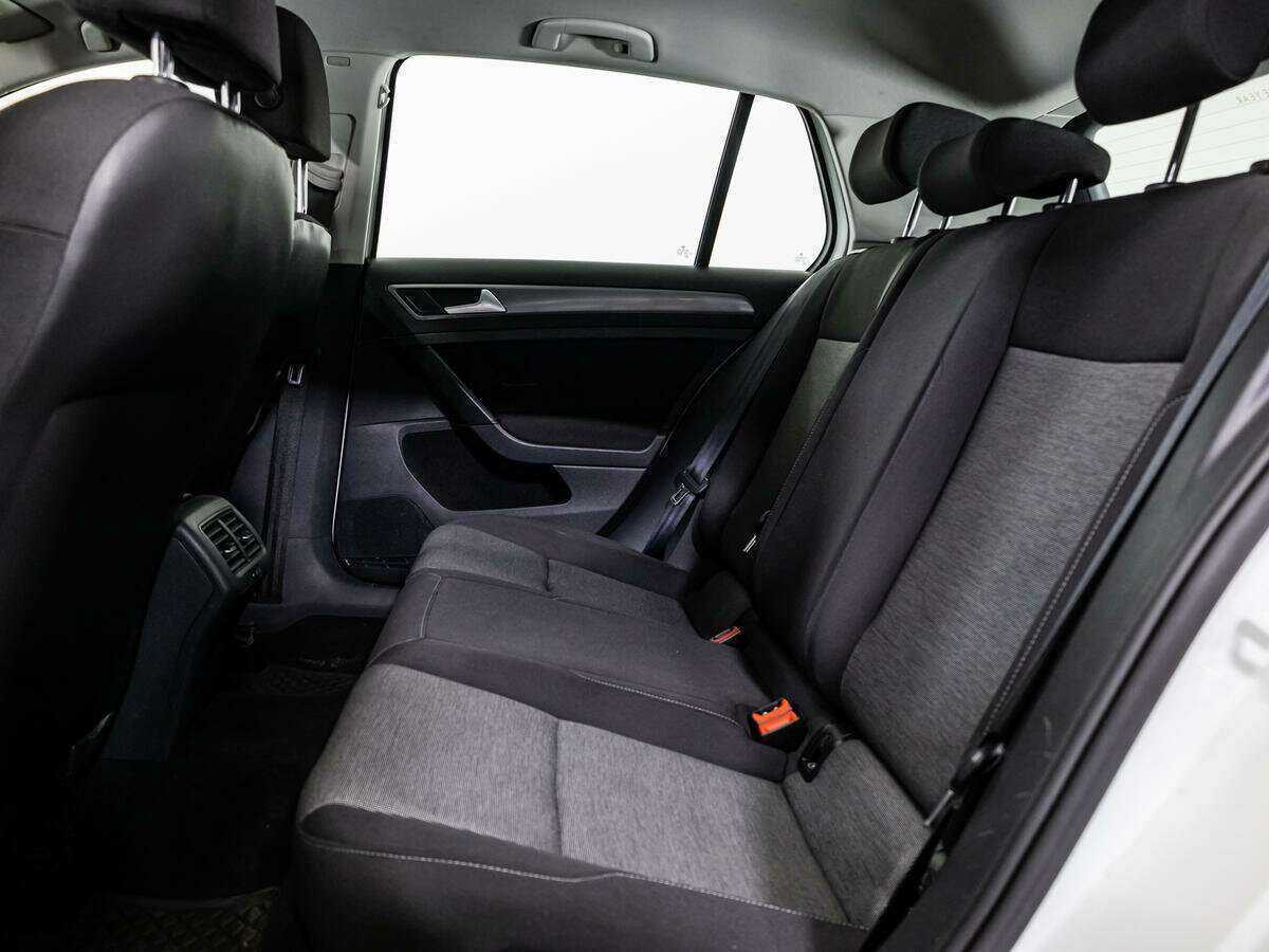 Б/У Фольксваген Гольф 2013 года. Фото: #9