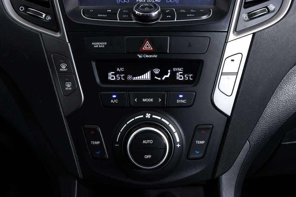 Б/У Хендай Санта Фе 2015 года. Фото: #14