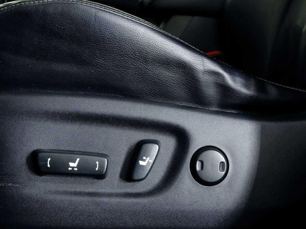 Б/У Тойота Рав4 2013 года. Фото: #13