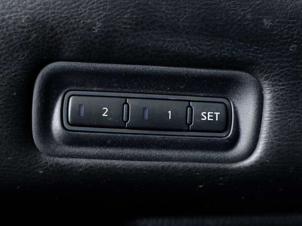 Б/У Ниссан Патфайндер 2015 года. Фото: #12