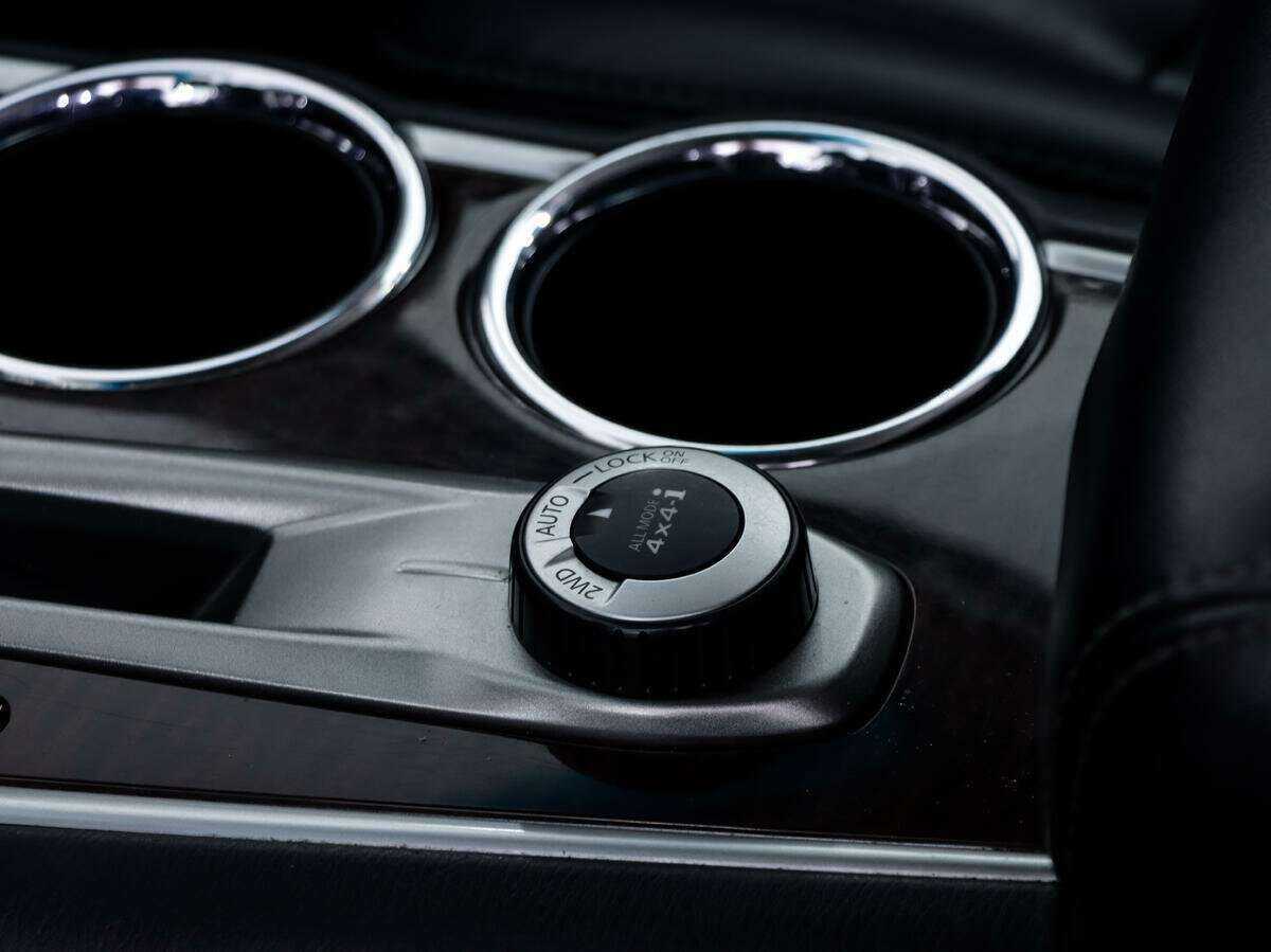 Б/У Ниссан Патфайндер 2015 года. Фото: #14