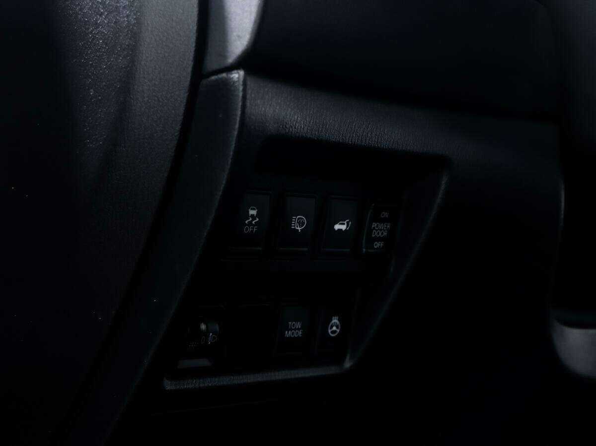 Б/У Ниссан Патфайндер 2015 года. Фото: #21