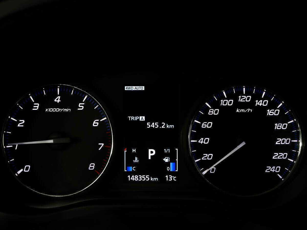 Б/У Митсубиши Оутлэндер 2018 года. Фото: #15