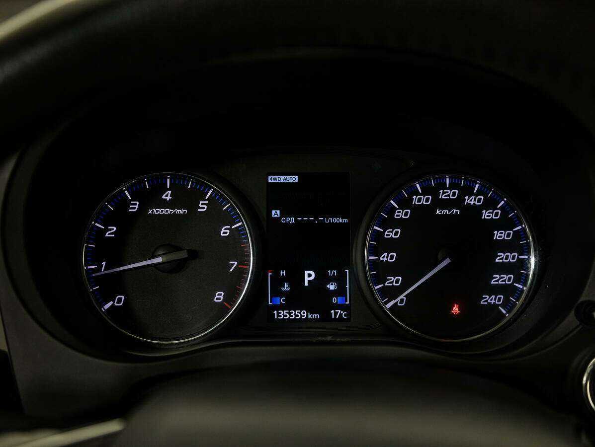 Б/У Митсубиши Оутлэндер 2018 года. Фото: #11