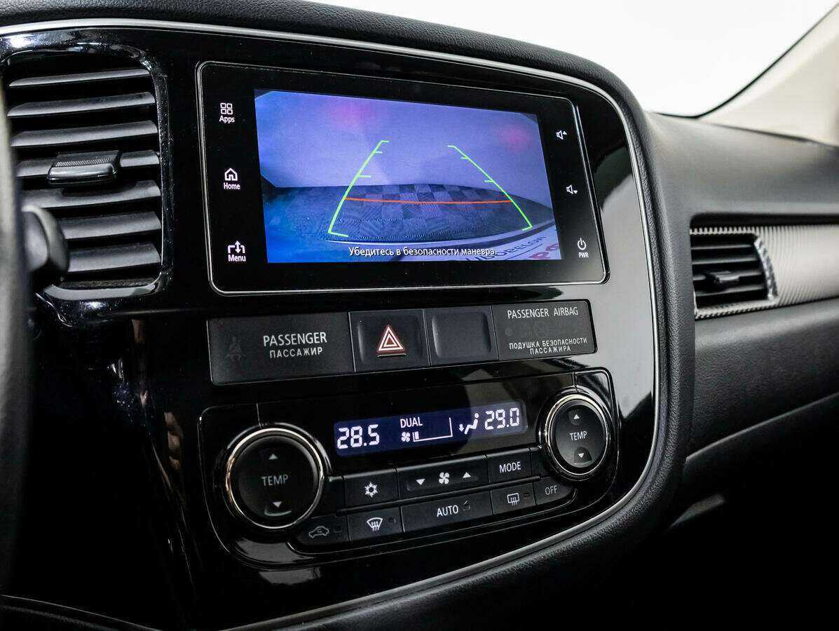 Б/У Митсубиши Оутлэндер 2018 года. Фото: #15