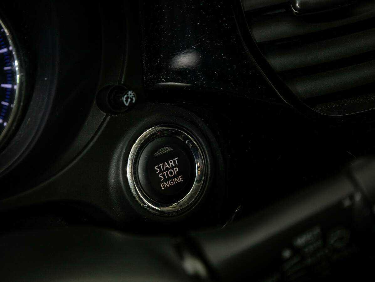 Б/У Митсубиши Оутлэндер 2018 года. Фото: #16