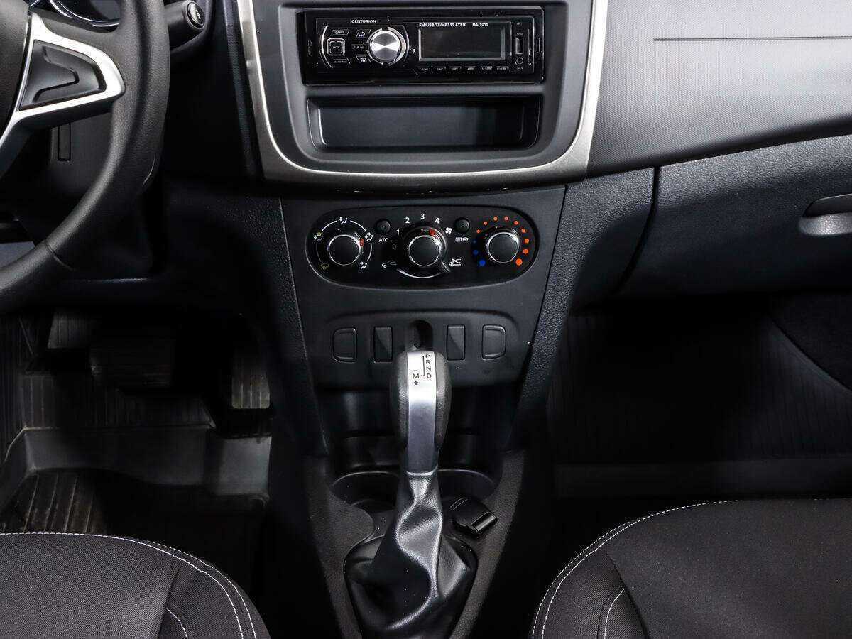 Б/У Рено Логан 2022 года. Фото: #9