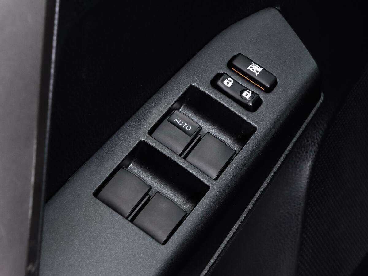 Б/У Тойота Рав4 2017 года. Фото: #15