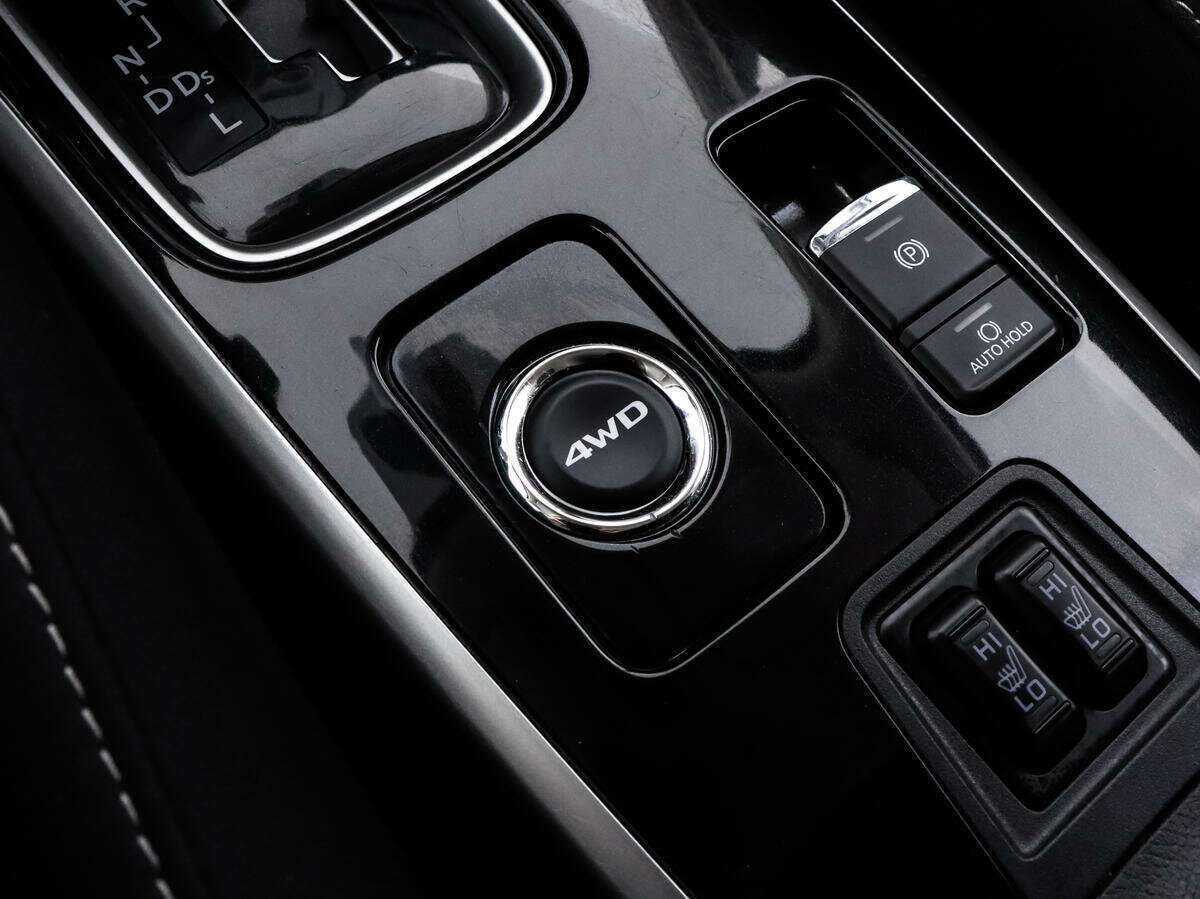 Б/У Митсубиши Оутлэндер 2020 года. Фото: #12